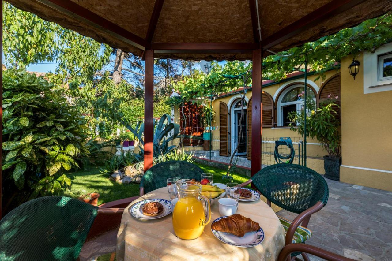 Apartman Maya Mali Lošinj Εξωτερικό φωτογραφία